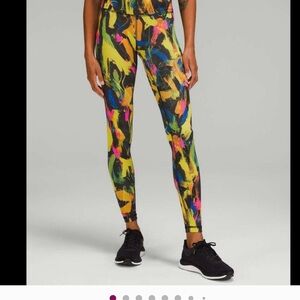 Lululemon Athletica Wunder Train HR Tights 
Multi color